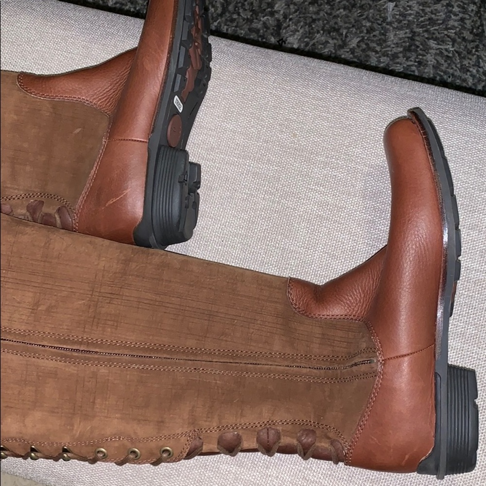 Ugg Brown Leather Suade Boots